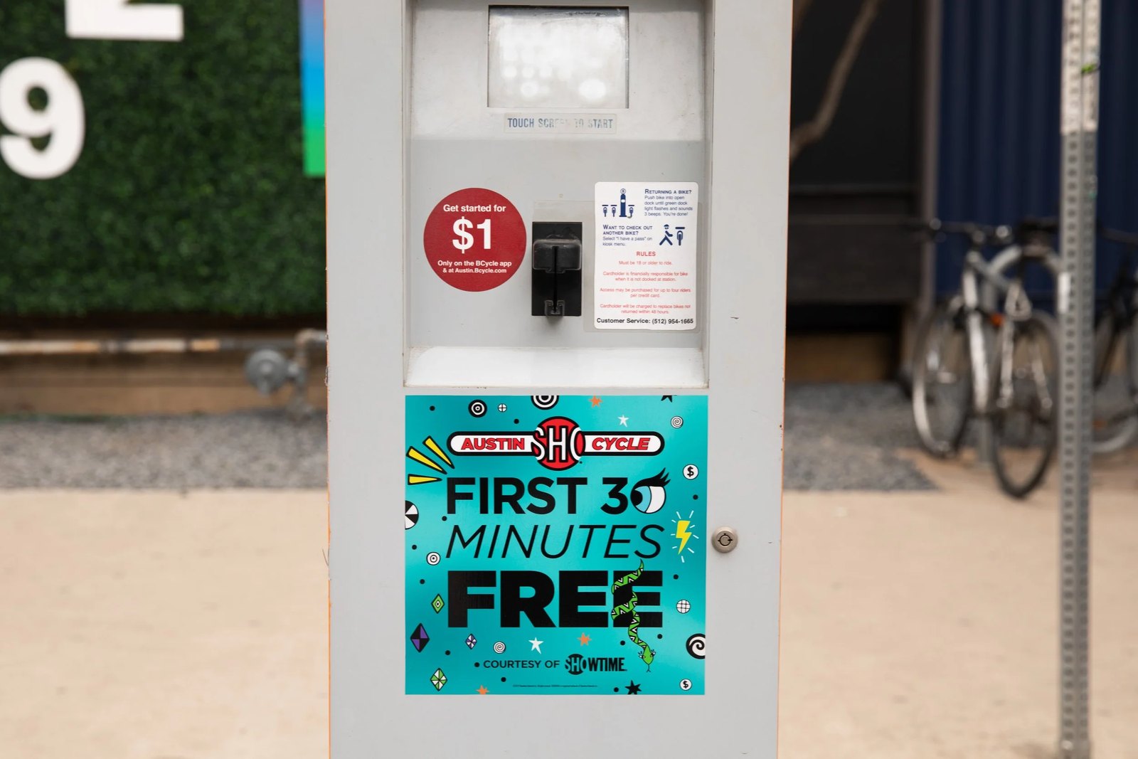 Parking meter takeover, the system at the scale of street furniture